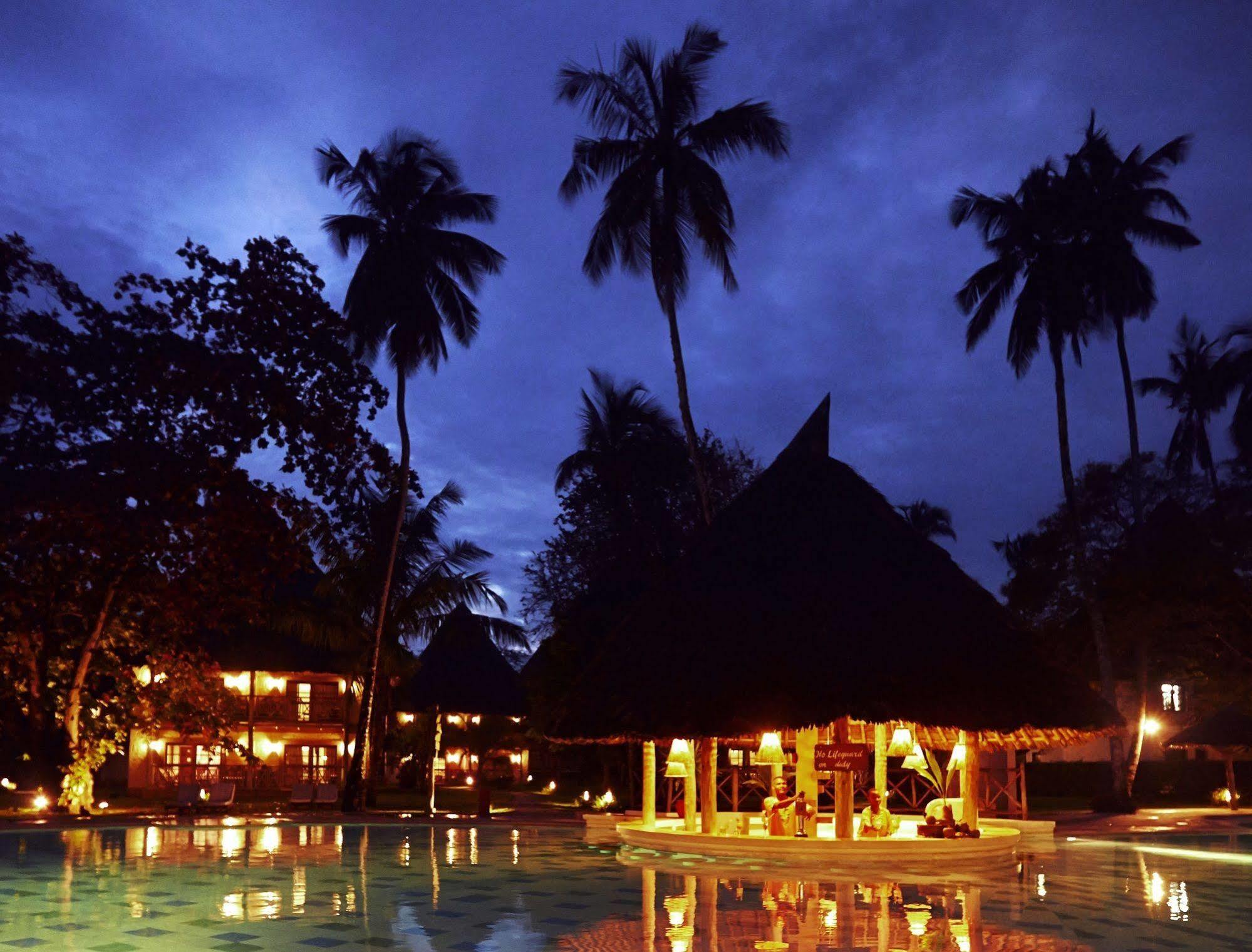 Neptune Palm Beach Boutique Resort & Spa Galu Esterno foto