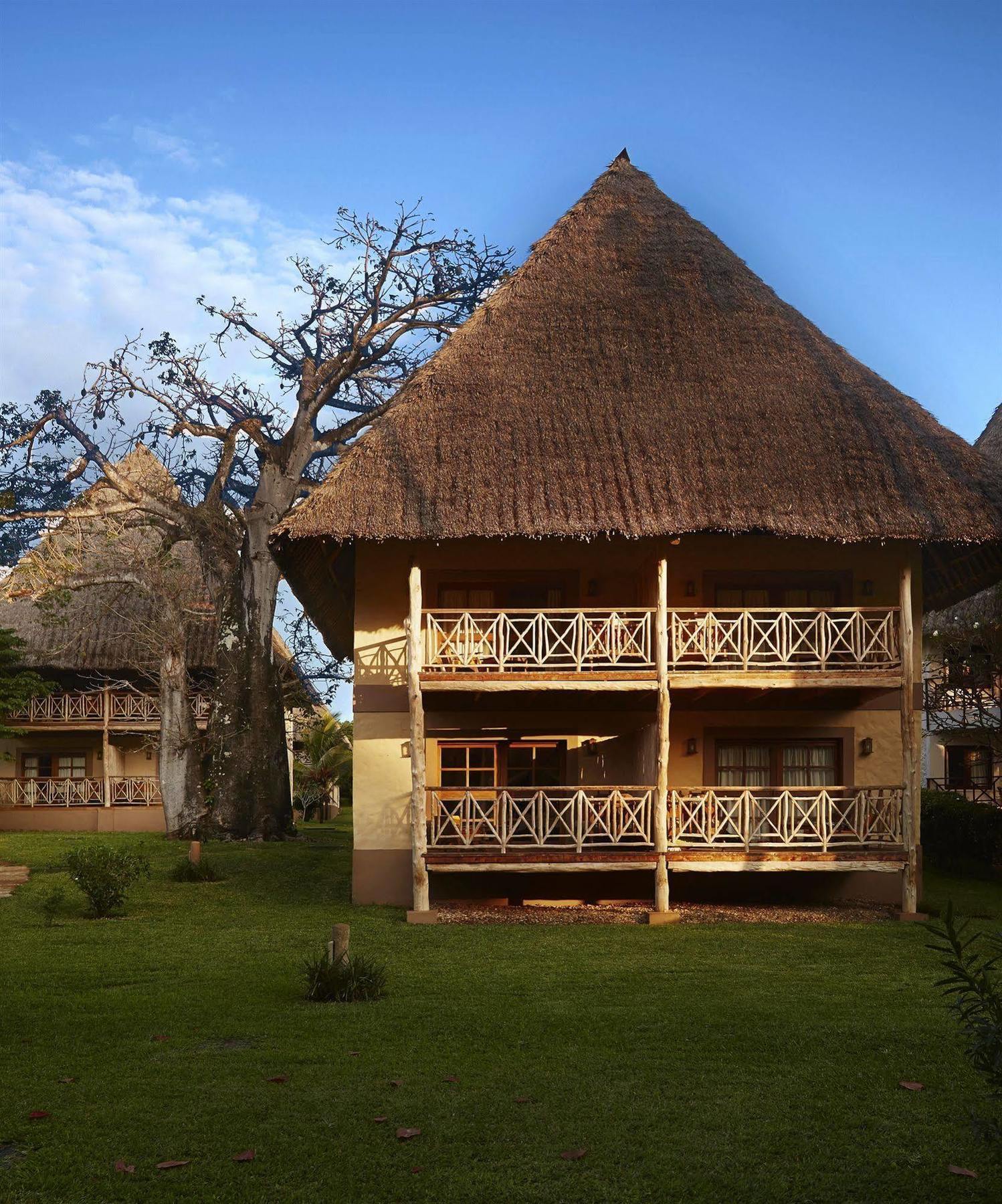 Neptune Palm Beach Boutique Resort & Spa Galu Esterno foto