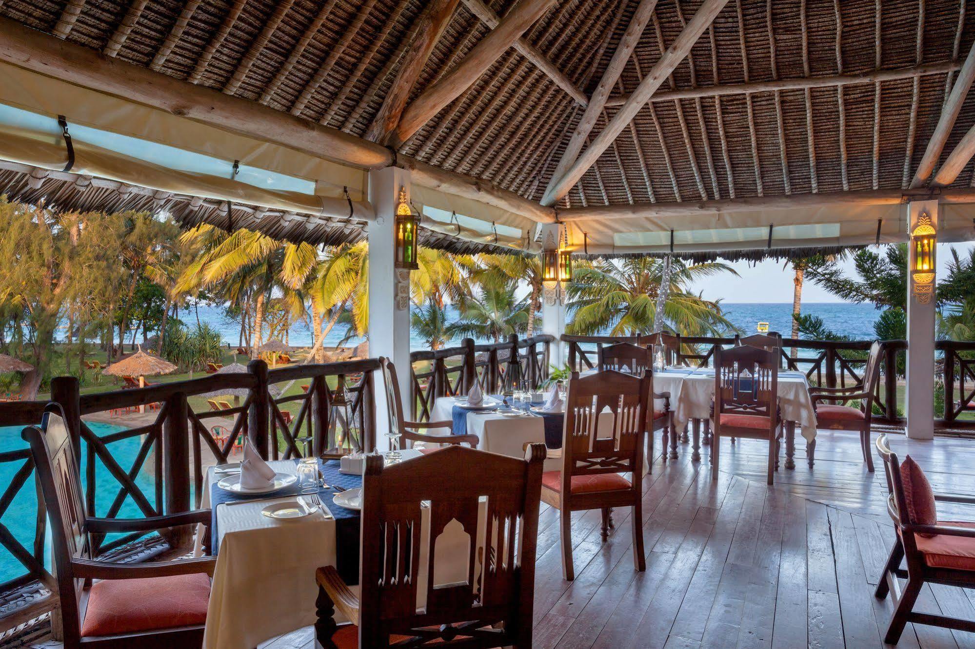 Neptune Palm Beach Boutique Resort & Spa Galu Esterno foto
