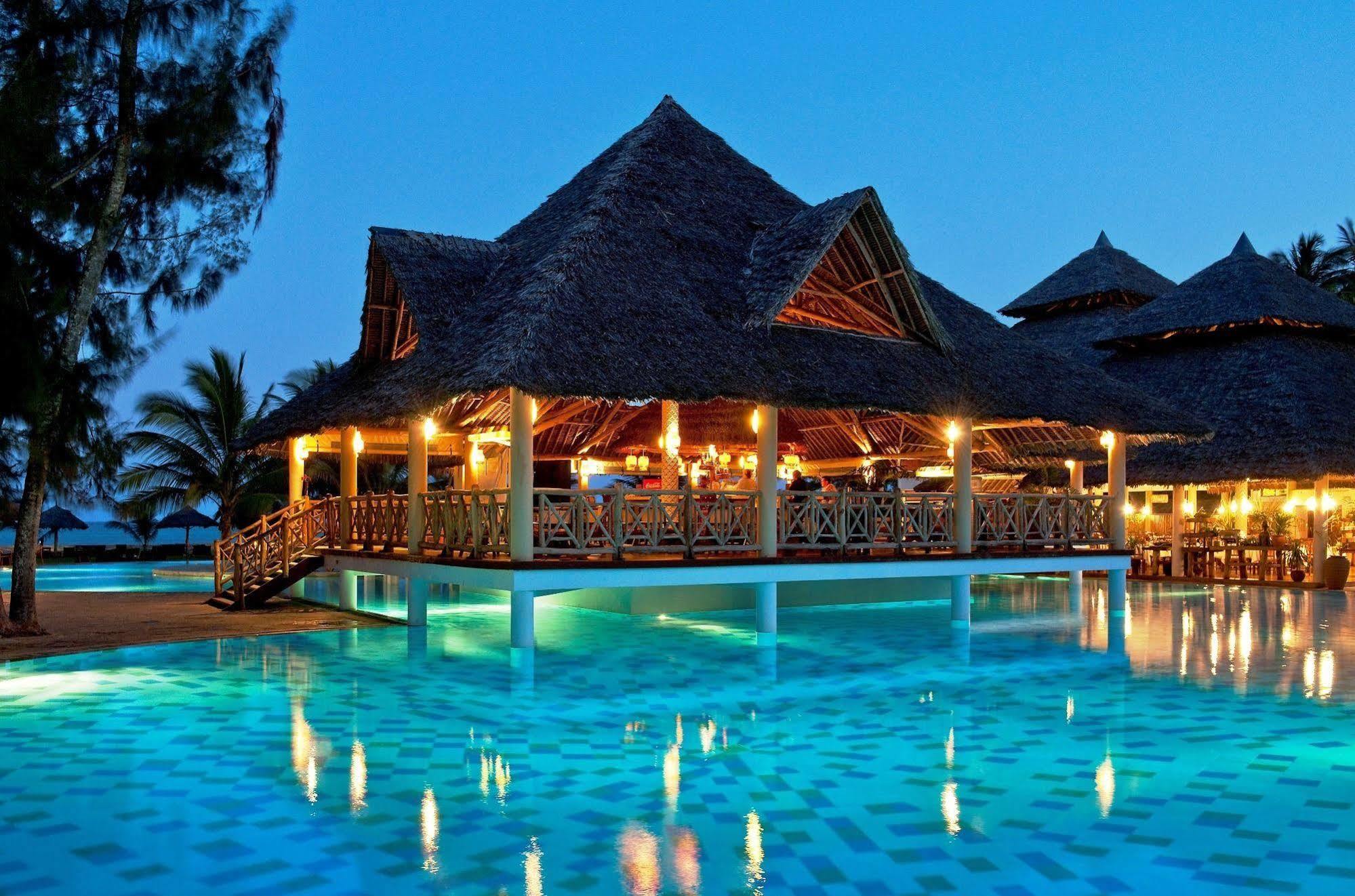 Neptune Palm Beach Boutique Resort & Spa Galu Esterno foto