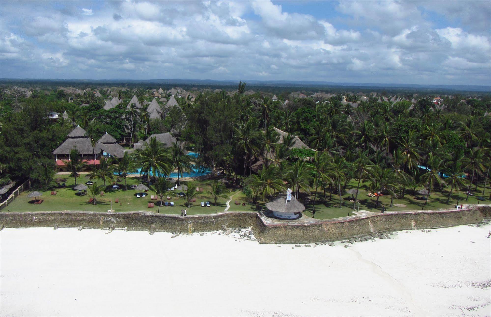 Neptune Palm Beach Boutique Resort & Spa Galu Esterno foto