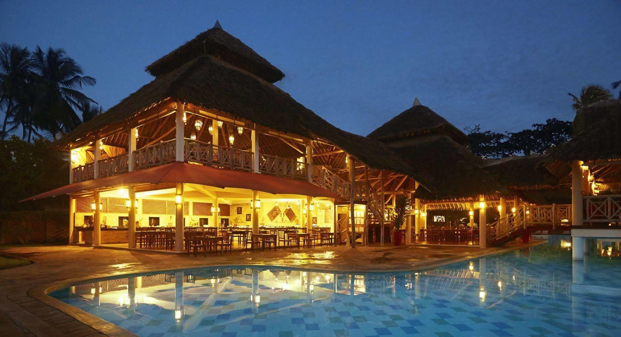 Neptune Palm Beach Boutique Resort & Spa Galu Esterno foto